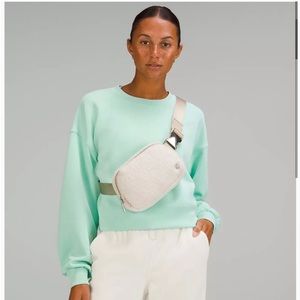 Everywhere Fleece Belt Bag